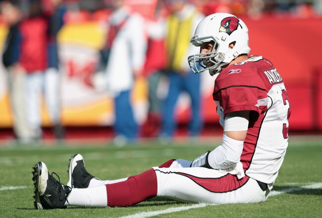 KANSAS CITY, MO - NOVEMBER 21:  Quarterback Derek Anderson #3 of the Arizona Cardinals sits on the field after failing to make a first down during the game against the Kansas City Chiefs on November 21, 2010  at Arrowhead Stadium in Kansas City, Missouri.  (Photo by Jamie Squire/Getty Images)