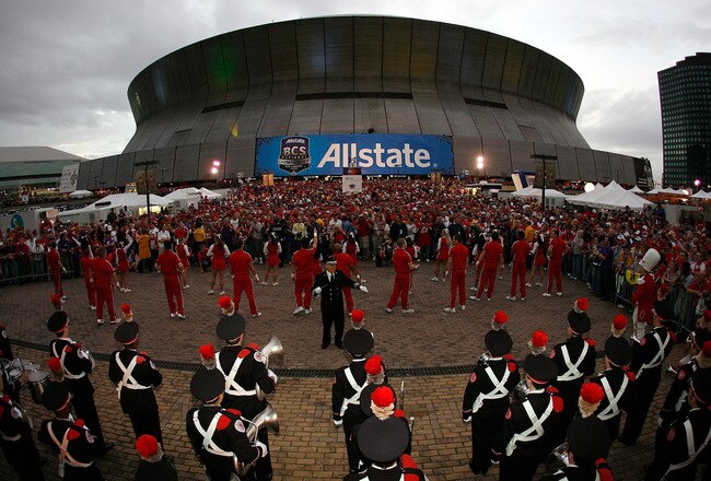 NEW ORLEANS - JANUARY 07:  Members of the Ohio State Buckeyes marching band perform outside the Superdome prior to the AllState BCS National Championship against the Louisiana State University Tigers on January 7, 2008 at the Louisiana Superdome in New Orleans, Louisiana.  (Photo by Chris Graythen/Getty Images)