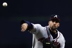 CARSON, CA - MAY 22:  Starting Pitcher John Smoltz #29 of the Atlanta Braves pitches against the San Diego Padres during the first inning at Petco Park May 22, 2006 in San Diego, California.  (Photo by Donald Miralle/Getty Images)