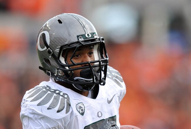 CORVALLIS, OR - DECEMBER 4: LaMichael James #21 of the Oregon Ducks heads to the end zone and a touchdown in the second quarter of the game against te the Oregon State Beavers at Reser Stadium on December 4, 2010 in Corvallis, Oregon. (Photo by Steve Dykes/Getty Images)