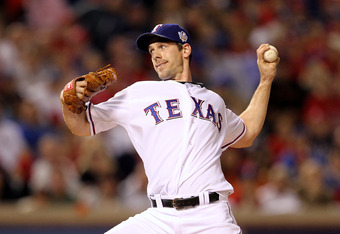 ARLINGTON, TX - NOVEMBER 01:  Cliff Lee #33 of the Texas Rangers pitches against the San Francisco Giants in Game Five of the 2010 MLB World Series at Rangers Ballpark in Arlington on November 1, 2010 in Arlington, Texas.  (Photo by Ronald Martinez/Getty Images)