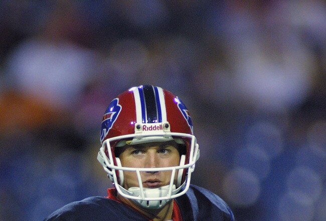 ORCHARD PARK, NY - AUGUST 9:  Quarterback Alex Van Pelt #10 of the Buffalo Bills stands on the field during the NFL preseason game against the Cincinnati Bengals on August 9, 2002 at Ralph Wilson Stadium in Orchard Park, NY.  The Bengals defeated the Bills 24-17.  (Photo by Rick Stewart/Getty Images)
