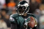 PHILADELPHIA, PA - DECEMBER 02:  Quarterback Michael Vick #7 of the Philadelphia Eagles throws a pass against the Houston Texans at Lincoln Financial Field on December 2, 2010 in Philadelphia, Pennsylvania.  (Photo by Al Bello/Getty Images)