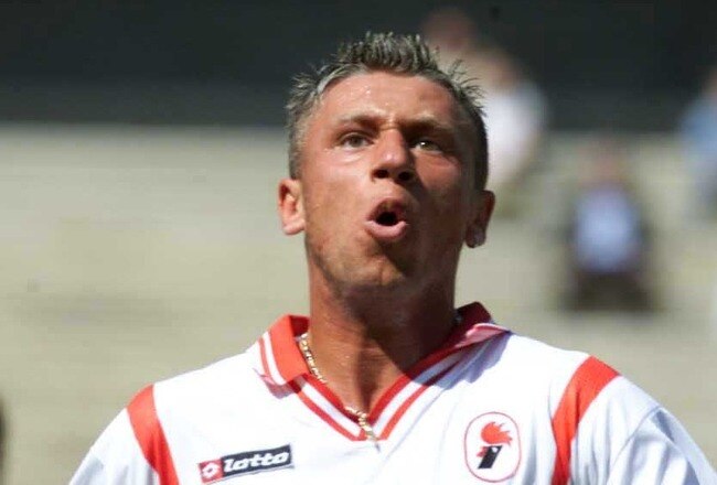 12 MAY 2001:  Antonio Cassano of Bari in action during the Serie A 30th Round League match between Bari and Vicenza played at the San Nicola Stadium Bari. DIGITAL CAMERA Mandatory Credit: Grazia Neri/ALLSPORT
