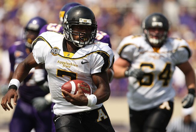 GREENVILLE, NC - SEPTEMBER 05:  Travaris Cadet #7 of the Appalachian State Mountaineers runs with the ball against the East Carolina Pirates at Dowdy-Ficklen Stadium on September 5, 2009 in Greenville, North Carolina.  (Photo by Streeter Lecka/Getty Images)
