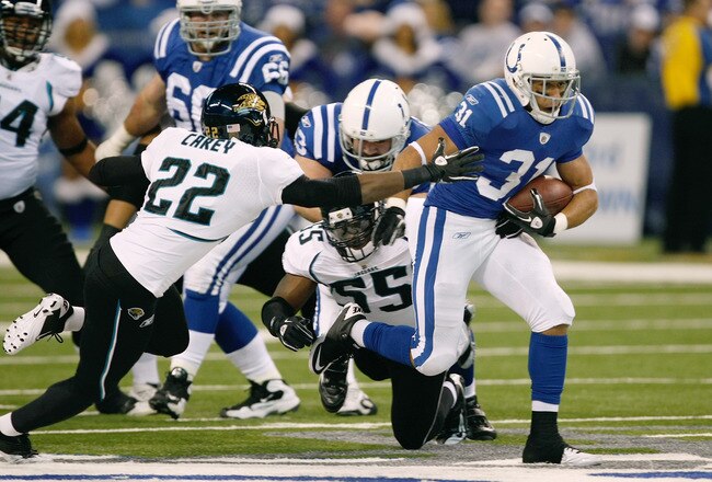 INDIANAPOLIS, IN - DECEMBER 19: Donald Brown #31 of the Indianapolis Colts runs against the Jacksonville Jaguars at Lucas Oil Stadium on December 19, 2010 in Indianapolis, Indiana.  (Photo by Scott Boehm/Getty Images)