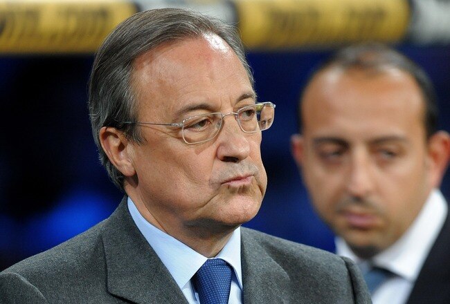 MADRID, SPAIN - OCTOBER 17:  Real Madrid president Florentino Perez prior to the start of the La Liga match between Real Madrid and Valladolid at Estadio Santiago Bernabeu on October 17, 2009 in Madrid, Spain. Real Madrid won the match 4-2.  (Photo by Jasper Juinen/Getty Images)