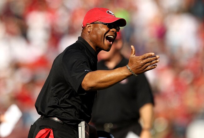 SAN FRANCISCO - NOVEMBER 14:  Head coach Mike Singletary of the San Francisco 49ers shouts on the sidelines during their game against the St. Louis Rams at Candlestick Park on November 14, 2010 in San Francisco, California.  (Photo by Ezra Shaw/Getty Images)