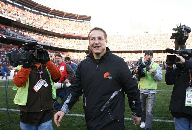 CLEVELAND - NOVEMBER 07:  Head coach Eric Mangini of the Cleveland Browns leaves the field after their game against the New England Patriots at Cleveland Browns Stadium on November 7, 2010 in Cleveland, Ohio.  (Photo by Matt Sullivan/Getty Images)