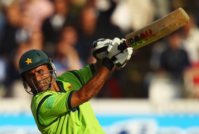 LONDON, ENGLAND - SEPTEMBER 20:  Abdul Razzaq of Pakistan hits out during the 4th NatWest One Day International between England and Pakistan at Lord's on September 20, 2010 in London, England.  (Photo by Richard Heathcote/Getty Images)