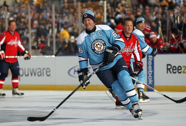 PITTSBURGH, PA - DECEMBER 31:  Mario Lemieux #66 of the Pittsburgh Penguins skates onto the ice during the 2011 NHL Winter Classic Alumni Game on December 31, 2010 at Heinz Field in Pittsburgh, Pennsylvania.  (Photo by Jamie Squire/Getty Images)