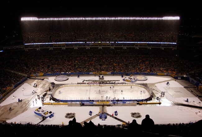 PITTSBURGH, PA - JANUARY 01:  A general view is seen as the Pittsburgh Penguins take on the Washington Capitals during the 2011 NHL Bridgestone Winter Classic at Heinz Field on January 1, 2011 in Pittsburgh, Pennsylvania. Washington won 3-1.  (Photo by Justin K. Aller/Getty Images)