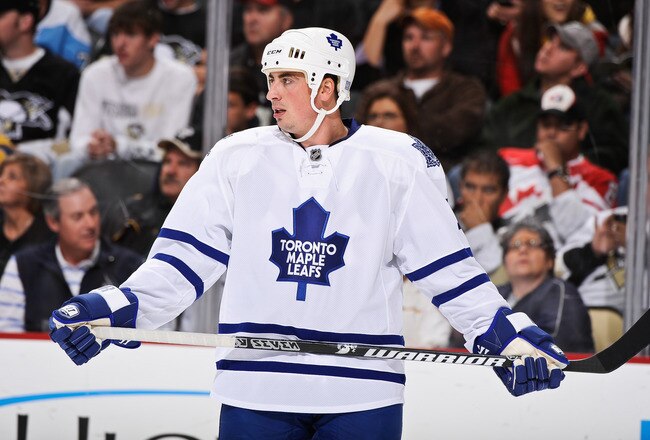 PITTSBURGH - OCTOBER 13:  Tomas Kaberle #15 of the Toronto Maple Leafs waits for a face off against the Pittsburgh Penguins on October 13, 2010 at Consol Energy Center in Pittsburgh, Pennsylvania.  (Photo by Jamie Sabau/Getty Images)