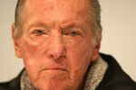 ALAMEDA, CA - SEPTEMBER 30:  Oakland Raiders owner Al Davis speaks during a press conference to announce the firing of head coach Lane Kiffin of the Oakland Raiders at thier training facility on Septemer 30, 2008 in Alameda, California.  (Photo by Jed Jacobsohn/Getty Images)