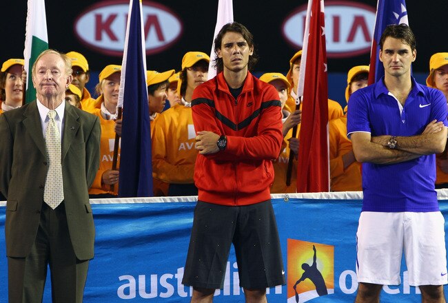 MELBOURNE, AUSTRALIA - FEBRUARY 01:  (L-R) Former Australian tennis legend Rod Laver, Rafael Nadal of Spain and Roger Federer of Switzerland are seen during the trophy presentation after the men's final match during day fourteen of the 2009 Australian Open at Melbourne Park on  February 1, 2009 in Melbourne, Australia.  (Photo by Clive Brunskill/Getty Images)