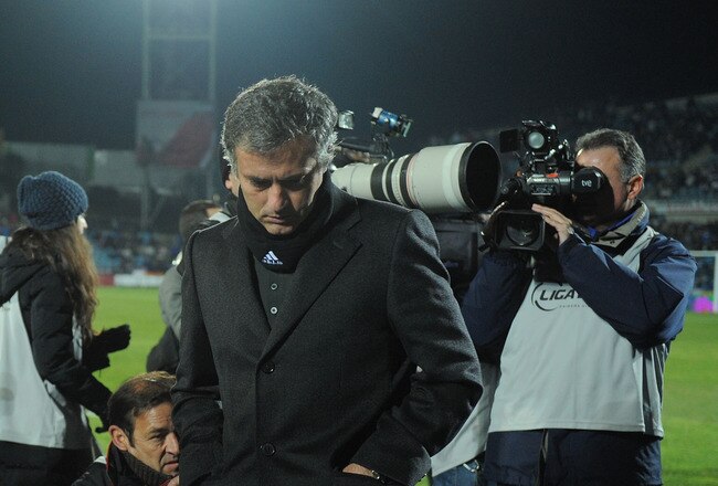 GETAFE, SPAIN - JANUARY 03:  Real Madrid head coach Jose Mourinho goes to the bench at the start of the La Liga match between Getafe and Real Madrid at Coliseum Alfonso Perez stadium on January 3, 2011 in Getafe, Spain.  (Photo by Denis Doyle/Getty Images)