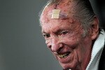 ALAMEDA, CA - JANUARY 18:  Oakland Raiders owner Al Davis speaks during a press conference on January 18, 2011 in Alameda, California. Hue Jackson was introduced as the new coach of the Oakland Raiders, replacing the fired Tom Cable.  (Photo by Justin Sullivan/Getty Images)