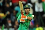 JOHANNESBURG, SOUTH AFRICA - JANUARY 15: JP Duminy of South Africa with a pull shot during the 2nd One Day International match between South Africa and India from Bidvest Wanderers Stadium on January 15, 2011 in Johannesburg, South Africa.  (Photo by Duif du Toit/Gallo Images/Getty Images)