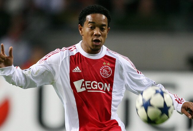 AMSTERDAM, NETHERLANDS - OCTOBER 19:  Urby Emanuelson of AFC Ajax in action during the UEFA Champions League Group G match between AFC Ajax and AJ Auxerre at the Amsterdam ArenA on October 19, 2010 in Amsterdam, Netherlands.  (Photo by Bryn Lennon/Getty Images)