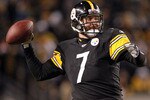PITTSBURGH, PA - JANUARY 23:  Ben Roethlisberger #7 of the Pittsburgh Steelers drops back against the New York Jets during the 2011 AFC Championship game at Heinz Field on January 23, 2011 in Pittsburgh, Pennsylvania. The Pittsburgh Steelers defeated the New York Jets 24 to 19.  (Photo by Ronald Martinez/Getty Images)