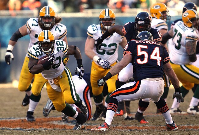 CHICAGO, IL - JANUARY 23:  Brandon Jackson #32 of the Green Bay Packers runs the ball against the Chicago Bears in the NFC Championship Game at Soldier Field on January 23, 2011 in Chicago, Illinois.  (Photo by Jonathan Daniel/Getty Images)