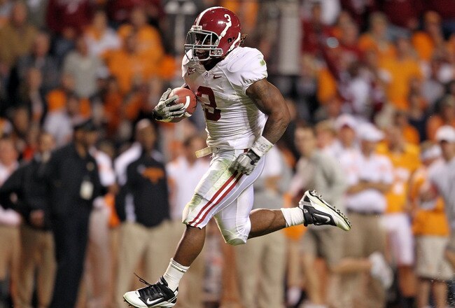 KNOXVILLE, TN - OCTOBER 23:  Trent Richardson #3 of the Alabama Crimson Tide runs for a touchdown during the SEC game against the Tennessee Volunteers at Neyland Stadium on October 23, 2010 in Knoxville, Tennessee.  (Photo by Andy Lyons/Getty Images)