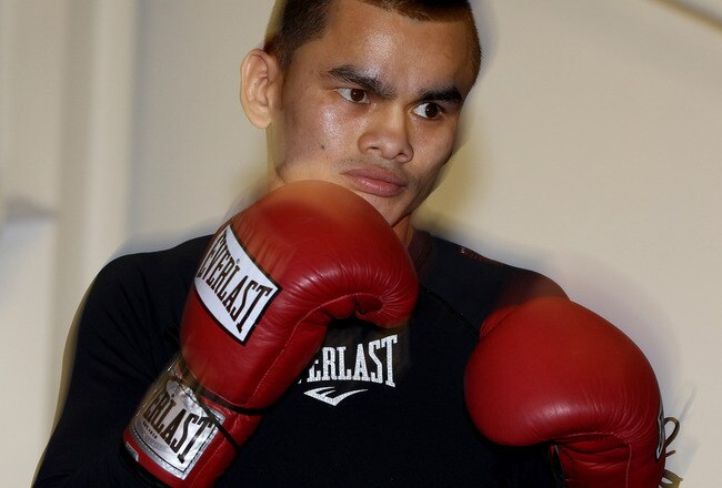 LAS VEGAS - DECEMBER 08:  Marcos Maidana of Argentina during his open workout at IBA gym on December 8, 2010 in Las Vegas, Nevada.  (Photo by Scott Heavey/Getty Images)