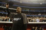 TORONTO, ON - SEPTEMBER 29: Cito Gaston tips his hat during a pre-game ceremony for retiring Manager Cito Gaston of the Toronto Blue Jays as they play the New York Yankees during a MLB game at the Rogers Centre September 29, 2010 in Toronto, Ontario, Canada. (Photo by Abelimages/Getty Images)
