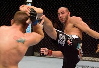Bensaundersheadkick_aim640_crop_340x234