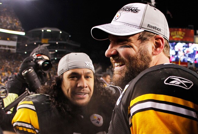 PITTSBURGH, PA - JANUARY 23:  Troy Polamalu #43 and Ben Roethlisberger #7 of the Pittsburgh Steelers celebrate after they defeated the New York Jets 24 to 19 in the 2011 AFC Championship game at Heinz Field on January 23, 2011 in Pittsburgh, Pennsylvania.  (Photo by Gregory Shamus/Getty Images)