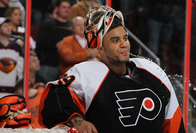 PHILADELPHIA - JANUARY 28:  Ray Emery #29 of The Philadelphia Flyers takes a water break against the Atlanta Thrashers during their game on January 28, 2010 at The Wachovia Center in Philadelphia, Pennsylvania.  (Photo by Al Bello/Getty Images)
