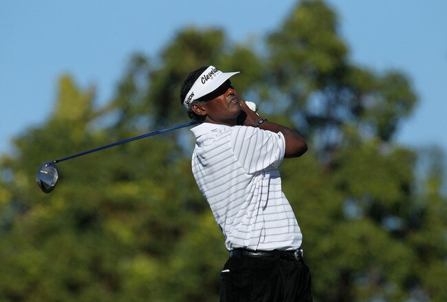 LA JOLLA, CA - JANUARY 27:  Vijay Singh of Fiji hits his tee shot on the ninth hole during round one of the Farmers Insurance Open at Torrey Pines South Course on January 27, 2011 in La Jolla, California.  (Photo by Stephen Dunn/Getty Images)