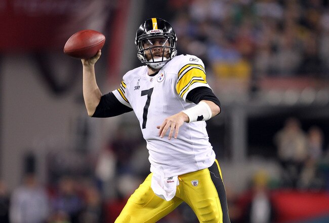 ARLINGTON, TX - FEBRUARY 06:  Quarterback Ben Roethlisberger #7 of the Pittsburgh Steelers throws a pass against the Green Bay Packers during Super Bowl XLV at Cowboys Stadium on February 6, 2011 in Arlington, Texas. The Packers won 31-25.  (Photo by Jamie Squire/Getty Images)