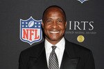 NEW YORK - SEPTEMBER 18:  Former NFL player Lynn Swann attends the IRTS Gold Metal Award Gala September 18, 2008 at the Waldorf-Astoria in New York City.  (Photo by Mike Stobe/Getty Images)