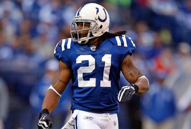 INDIANAPOLIS - NOVEMBER 01:  Bob Sanders #21 of the Indianapolis Colts moves on the field during the NFL game against the San Francisco 49ers at Lucas Oil Stadium on November 1, 2009 in Indianapolis, Indiana.  (Photo by Andy Lyons/Getty Images)