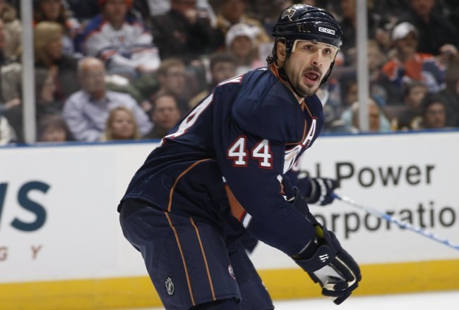 EDMONTON, CANADA - DECEMBER 21: Sheldon Souray #44 of the Edmonton Oilers skates against the St. Louis Blues during their NHL game on December 21, 2009 at Rexall Place in Edmonton, Alberta, Canada. (Photo by Dale MacMillan/Getty Images)