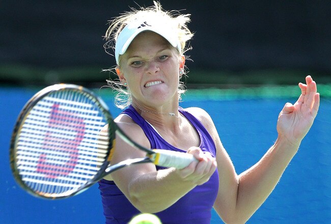 TOKYO - SEPTEMBER 26:  Melanie Oudin of the USA plays a forehand in her match against Kaia Kanepi of Estonia on day one of the Toray Pan Pacific Open tennis tournament at Ariake Colosseum on September 26, 2010 in Tokyo, Japan.  (Photo by Kiyoshi Ota/Getty Images)