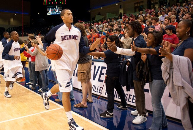 Team_crowd1_crop_650x440