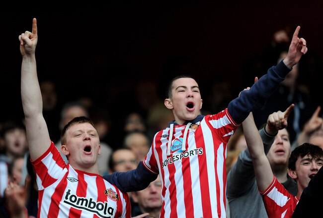 LONDON, ENGLAND - MARCH 05:  Sunderland fans show their support during the Barclays Premier League match between Arsenal and Sunderland at Emirates Stadium on March 5, 2011 in London, England.  (Photo by Mike Hewitt/Getty Images)