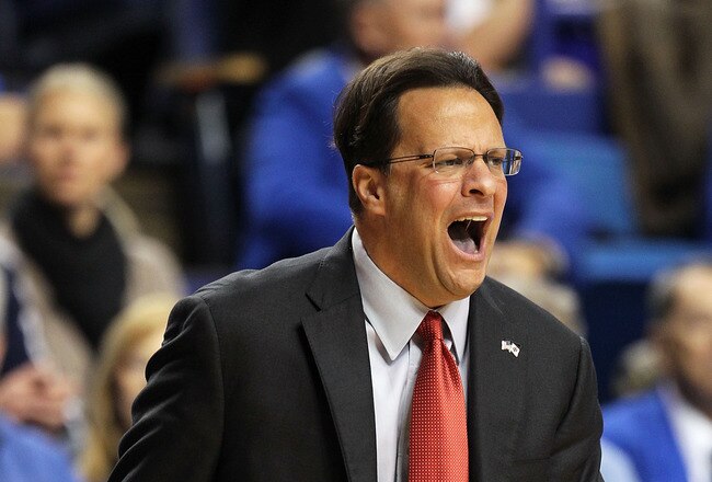 LEXINGTON, KY - DECEMBER 11:  Tom Crean the Head Coach of the Indiana Hoosiers gives instructions to his team during the game against the Kentucky Wildcats on December 11, 2010 in Lexington, Kentucky.  (Photo by Andy Lyons/Getty Images)