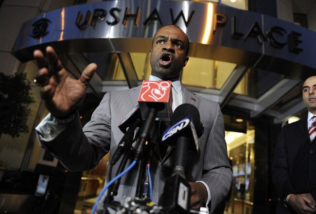 WASHINGTON, DC - MARCH 11:  NFL Players Association executive director DeMaurice Smith addresses reporters after the league and the NFL Players Association failed to reach an agreement in labor talks at the Federal Mediation and Conciliation Service building March 11, 2011 in Washington, DC. The NFLPA has filed for decertification and will no longer be the exclusive collective bargaining representative for the players. Players will now be able to file antitrust lawsuits against the NFL.  (Photo by Jonathan Ernst/Getty Images)