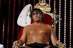 Williamregalwinskingofthering_crop_150x100