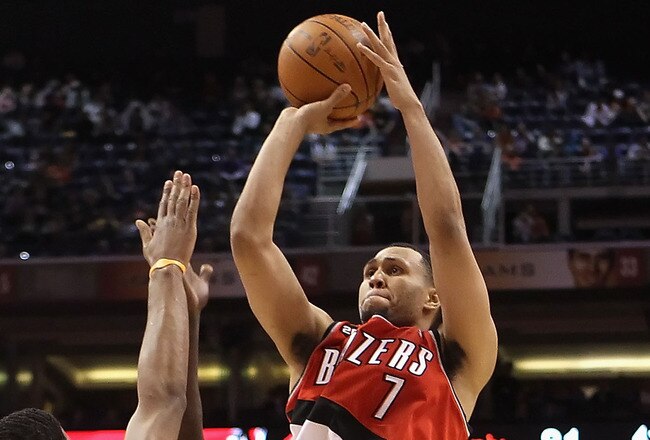 PHOENIX - DECEMBER 10:  Brandon Roy #7 of the Portland Trail Blazers puts up a shot over Channing Frye #8 of the Phoenix Suns during the NBA game at US Airways Center on December 10, 2010 in Phoenix, Arizona. The Trail Blazers defeated the Suns 101-94.  NOTE TO USER: User expressly acknowledges and agrees that, by downloading and or using this photograph, User is consenting to the terms and conditions of the Getty Images License Agreement.  (Photo by Christian Petersen/Getty Images)