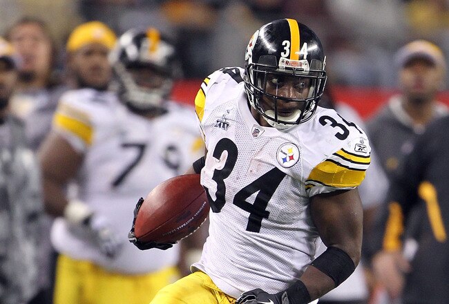 ARLINGTON, TX - FEBRUARY 06:  Rashard Mendenhall #34 of the Pittsburgh Steelers runs the ball against the Green Bay Packers during Super Bowl XLV at Cowboys Stadium on February 6, 2011 in Arlington, Texas. The Packers won 31-25.  (Photo by Jamie Squire/Getty Images)