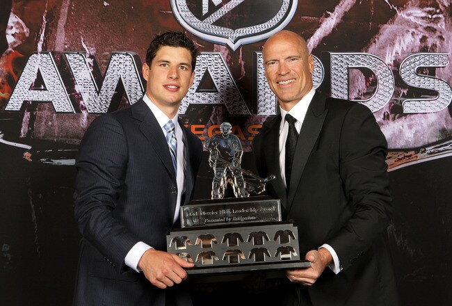LAS VEGAS - JUNE 23:  NHL Hall of Famer Mark Messier and Sidney Crosby of the Pittsburgh Penguins pose for a portrait with the Mark Messier NHL Leadership Award during the 2010 NHL Awards at the Palms Casino Resort on June 23, 2010 in Las Vegas, Nevada.  (Photo by Bruce Bennett/Getty Images)