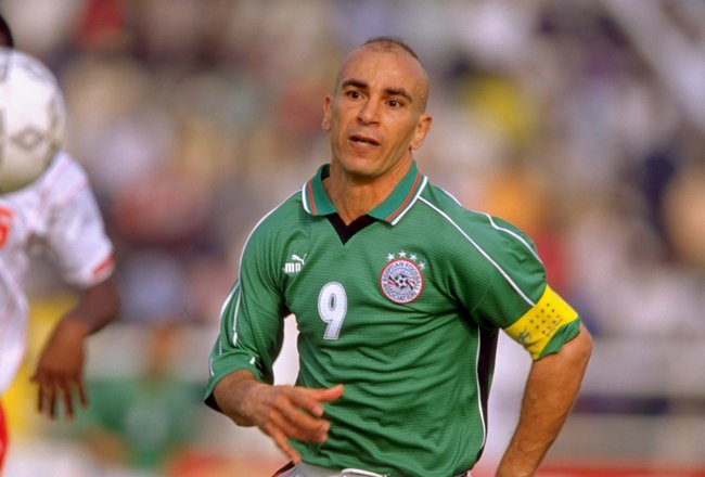 7 Feb 2000:  Hossam Hassan of Egypt in action during the African Nations Cup match against Tunisia in Kano, Nigeria.  Tunisia won the match 1-0. \ Mandatory Credit: Ben Radford /Allsport