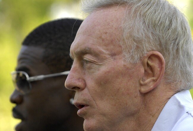 CANTON, OH - AUGUST 04:  Dallas Cowboys owner Jerry Jones (R) rides in a parade with Michael irvin before the Class of 2007 Pro Football Hall of Fame Enshrinement Ceremony August 4, 2007 in Canton, Ohio. (Photo by Al Messerschmidt/Getty Images)