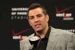 TEMPE, AZ - JANUARY 29:  Quarterback Kurt Warner of the Arizona Cardinals announces his retirement from football during a press conference at the team's training center auditorium on January 29, 2010 in Tempe, Arizona.  (Photo by Christian Petersen/Getty Images)