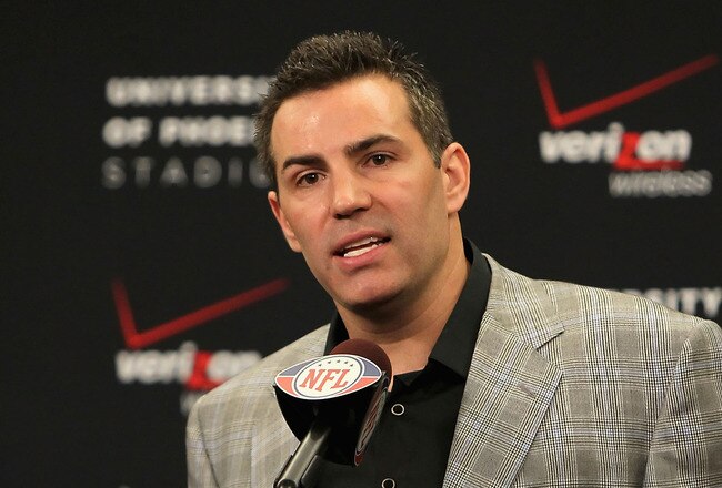 TEMPE, AZ - JANUARY 29:  Quarterback Kurt Warner of the Arizona Cardinals announces his retirement from football during a press conference at the team's training center auditorium on January 29, 2010 in Tempe, Arizona.  (Photo by Christian Petersen/Getty Images)