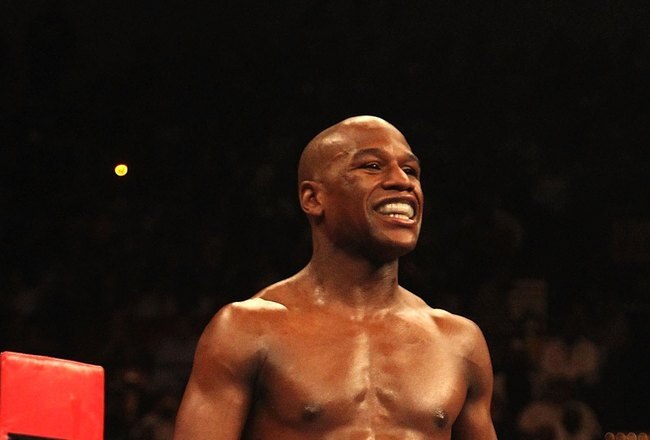 LAS VEGAS - MAY 01:  Floyd Mayweather Jr. looks on at the start of his welterweight fight against Shane Mosley at the MGM Grand Garden Arena on May 1, 2010 in Las Vegas, Nevada.  (Photo by Jed Jacobsohn/Getty Images)